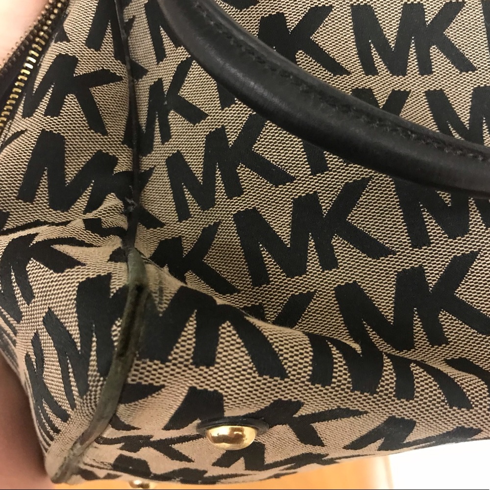 Michael Kors purse - Picture 6 of 6
